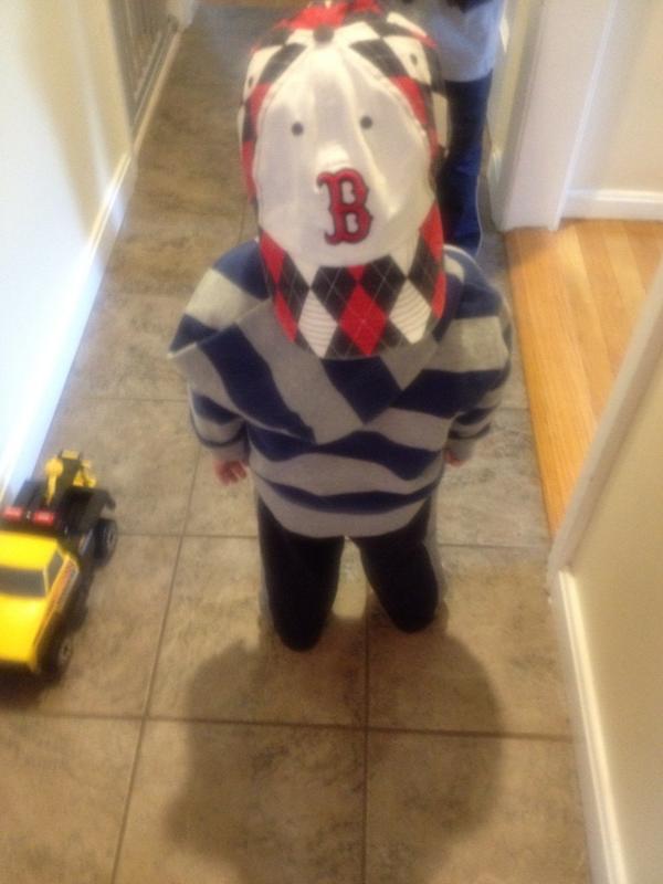 KellyAnnYoLo's tweet image. Is this kid serious? #noteven2 #troubleyo