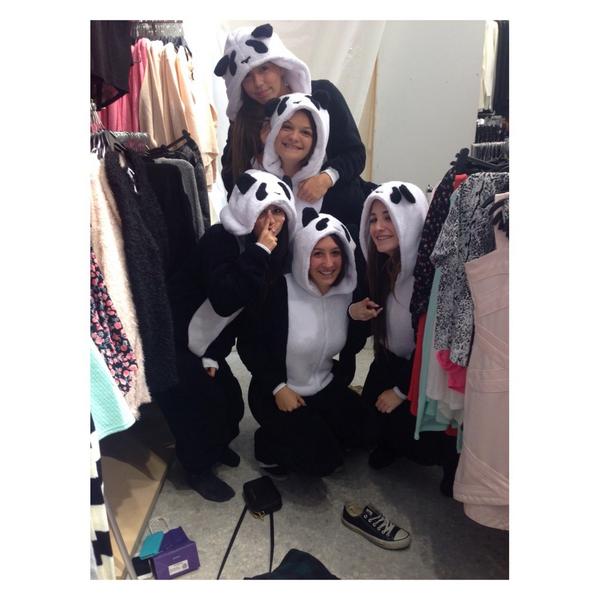 mac_dirracolo's tweet photo. This somehow happened while we were shopping #pplwerestaring #pandas 🐼 http://t.co/rWHeL0MMI3