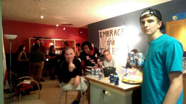 SASSY_KATHYYY's tweet photo. Taco Night was such a success 👌👌👌 http://t.co/pjJ3CfAVKX