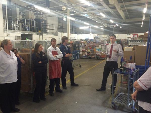 jeffpate72's tweet photo. @5148Tesco Tesco burscough bridge smile a chat session http://t.co/GfsHjEeYdx