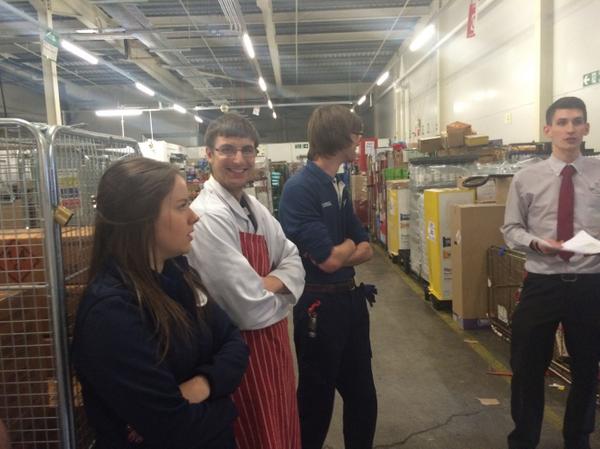 jeffpate72's tweet photo. @5148Tesco smile and chat on Saturday afternoon http://t.co/J10WbAvA96