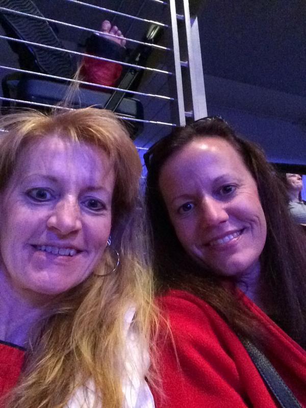 shebarg's tweet photo. #womeninfaith#lovely sisters http://t.co/6HrRJkVYz7