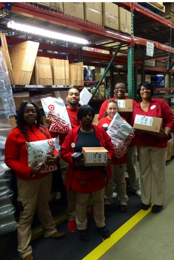 JGuidoux's tweet image. 1st week of Ship From Stores - big success in the D! 50 orders by noon #bringon75 #unlockingsalespotential