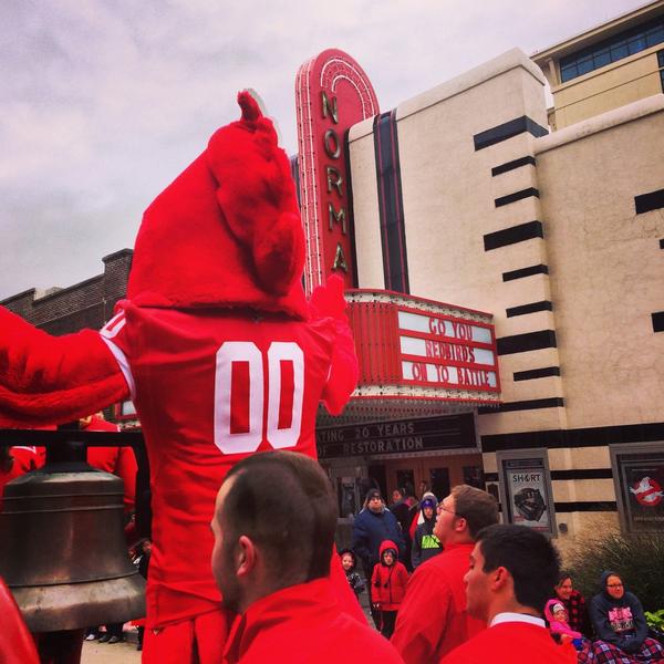 ReggieRedbird's tweet photo. I love this place 

#RedbirdHomecoming #BackTheBirds http://t.co/3C2JLw1b0E