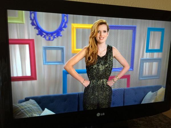 bella thorne tweet media