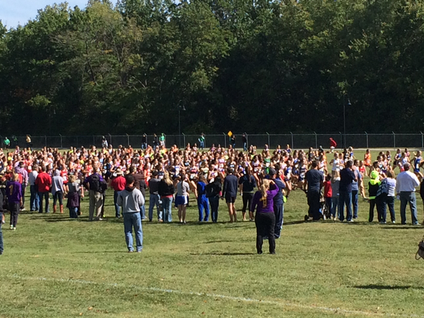 ChilePepperFest's tweet photo. Start of HS girls invitational. #chilepepperxc #arkrun http://t.co/lJXBrynxzp