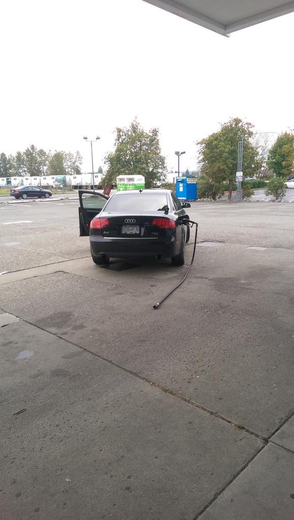 hayd_mc's tweet image. Yeah I think you forgot to take the gas pump out... #bcdrivers