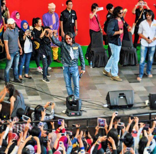 Embedded image permalink