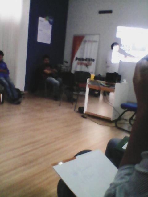 normanoe37's tweet photo. # PeriodistaV en un encuentro con fer fernandez@PeriodistaV http://t.co/lOe3OJ5Cmn