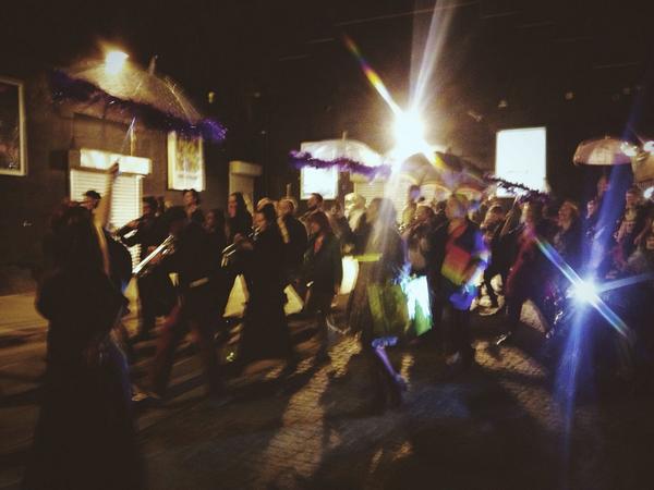 Moving scenes earlier for the <a href="/MelloMelloCafe/">MelloMello</a> farewell procession. 
Head down to club/garden to pay your respects...