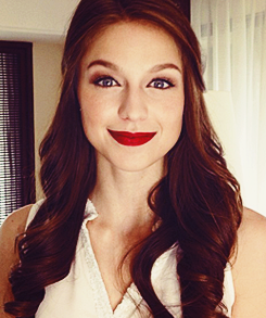 Oh and a very happy birthday to Melissa Benoist! 