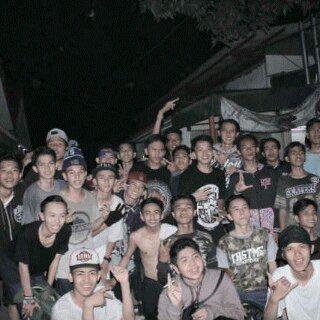 at kedai 9 meledak ledak