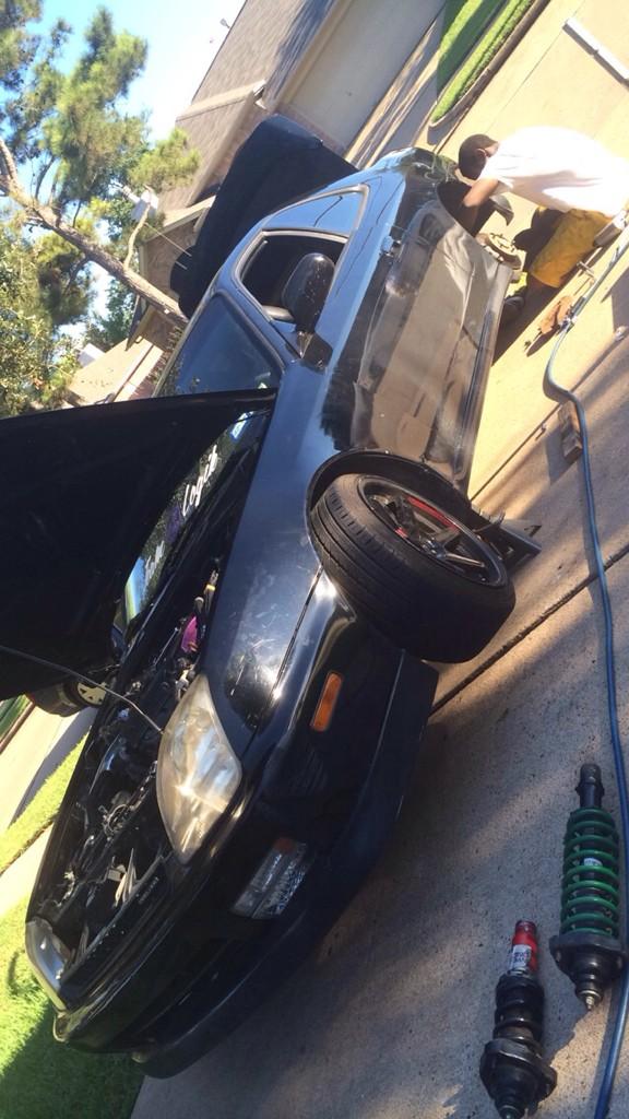 _albertblessed's tweet photo. Currently dealing with this pain in the ass 👿😒🔰🚗 #TeamLogik http://t.co/o035bBdpCr
