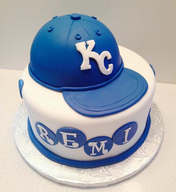 Cake Girl KC on Twitter: Go Royals!!! #BeRoyalKC #RoyalBaby  #RoyalsvsAngels  / X