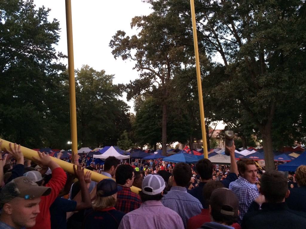 BzJDLd0IcAAb3yG.jpg:large