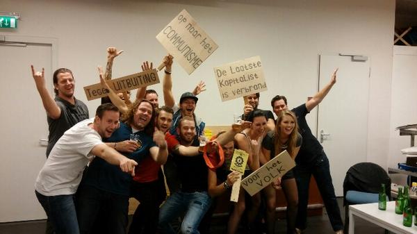 Coverband_ARIE's tweet photo. #Reek, Het Wapen Knalt.....Het was een topfeest met onze vrienden van @Bandstrike2!! Hopelijk tot snel! BEDAANKT!! http://t.co/SV4RMTDWkX