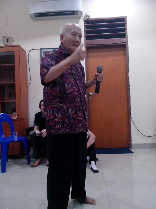 Kata opa yang satu ini "di atas langit masih ada langit" good quote opaaaa #swkel1 #rencangaye <a href="/RencangAyeUMN/">Rencang</a>