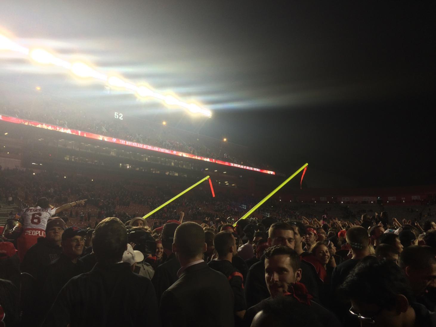 BzJpkLzIMAAyVdG.jpg:large