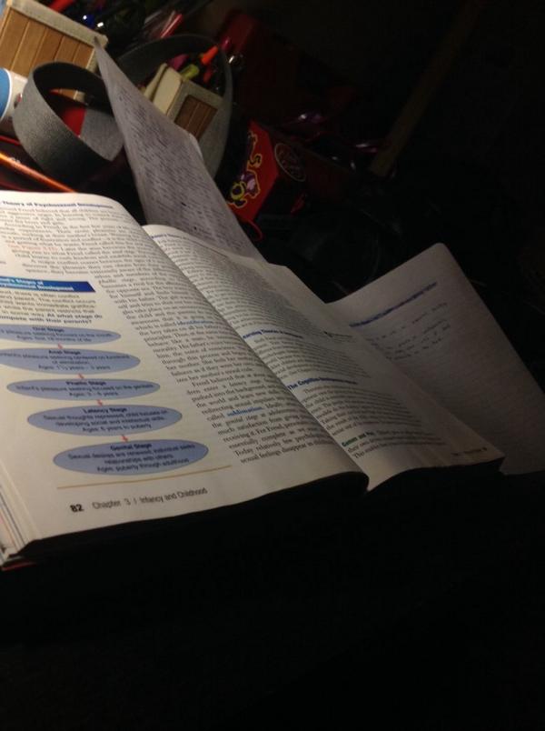 christianhooo's tweet image. Homework on a Saturday #ScholarProblems