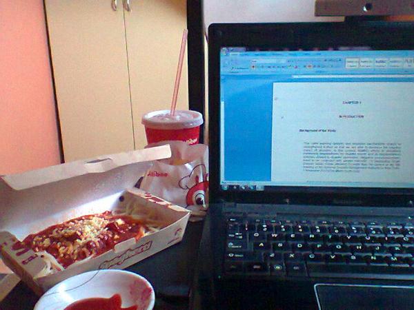 graxiasnook's tweet image. To sum up my afternoon #SaJollibeeBidaAngSaya  #ResearchModeOn