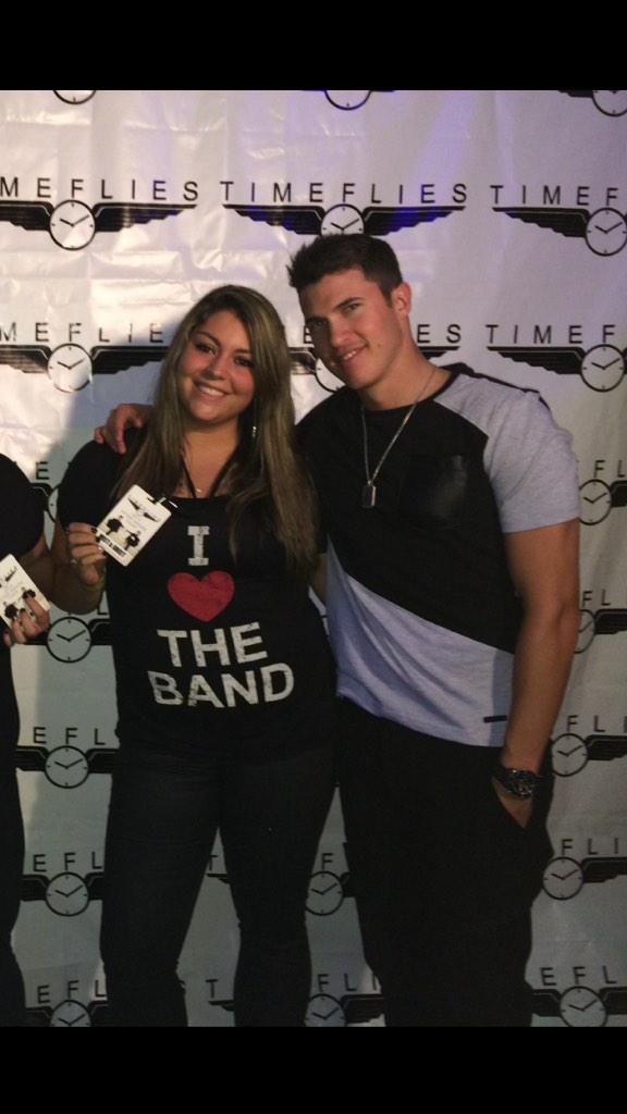whatupjayyy's tweet photo. The friendship that @whatupcal and I have is unexplainable. Seriously love this guy. #tffam #posechange? http://t.co/TKHVlHXXg3