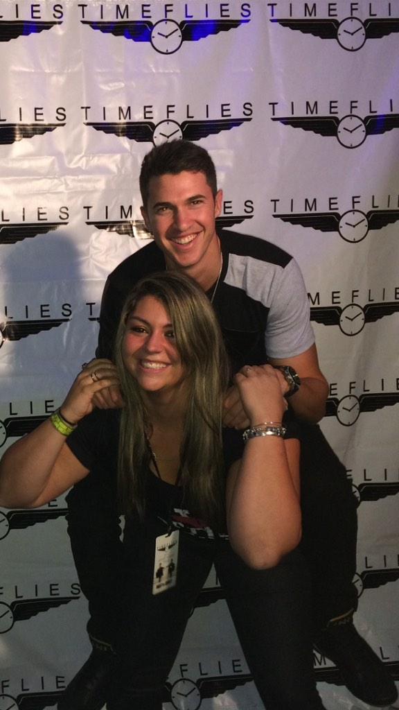 whatupjayyy's tweet photo. The friendship that @whatupcal and I have is unexplainable. Seriously love this guy. #tffam #posechange? http://t.co/TKHVlHXXg3