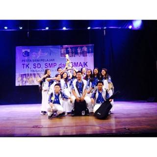 FiveChoir_'s tweet photo. happy ied adha everyone o:) and congratulation buat anak five choir yang menang di lomba vokal grup kemarin :D http://t.co/vIpfxVFkR6