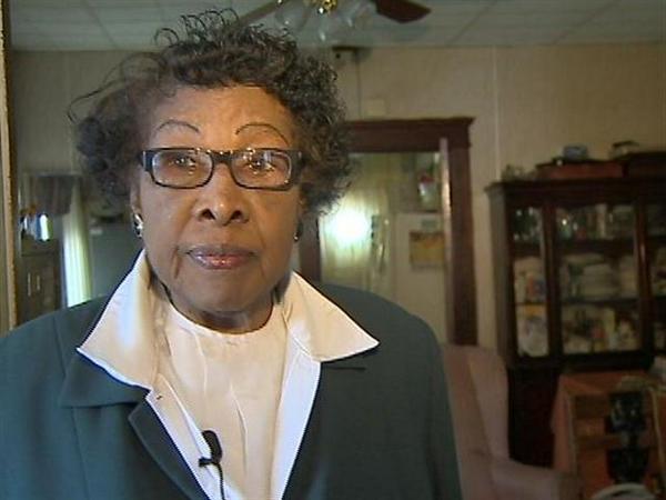 nchambers2's tweet photo. Elderly woman locks belligerent #Baltimore cop in her basement, wins court $95,000 settlement http://t.co/69cTVXSvTG http://t.co/czc1fAWKNz”