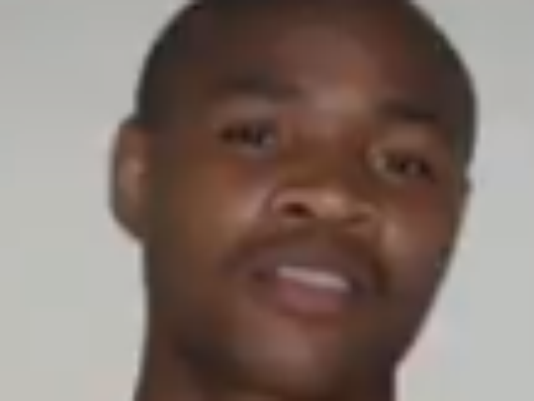 KHOU's tweet photo. Police looking for Christopher Ellison for the murder of a Prairie View student http://t.co/NeaZ4wv4Jc http://t.co/R1s1OEEuhZ