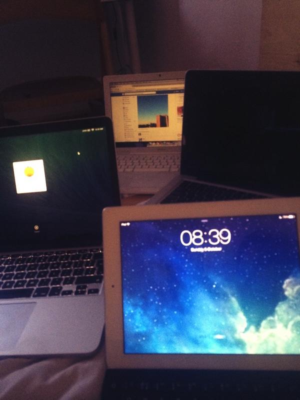 TwentyNineLND's tweet image. Right @GlastoFest I'm ready for you! @SophieAlcock @nat2903 #3computers #2phones #1ipad #dedicated #tickets #2015