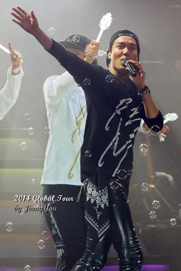 CrazyMinoz tweet media