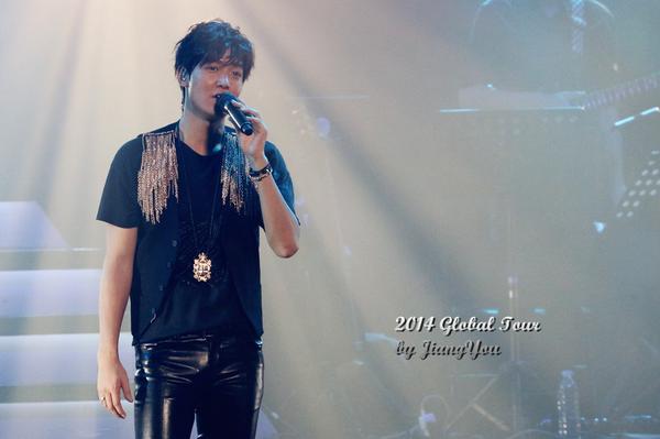 CrazyMinoz tweet media