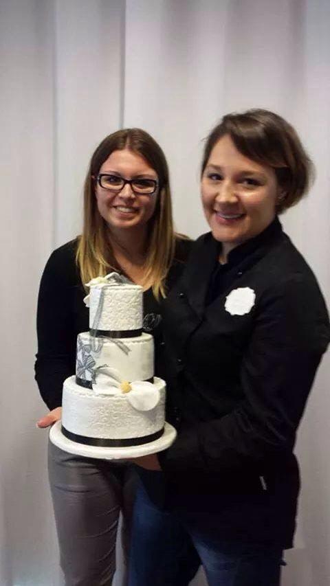 RVG_Eventi's tweet photo. Al cake festival Milano Malpensa con Lorena gil v. http://t.co/MOky2Hk6MY