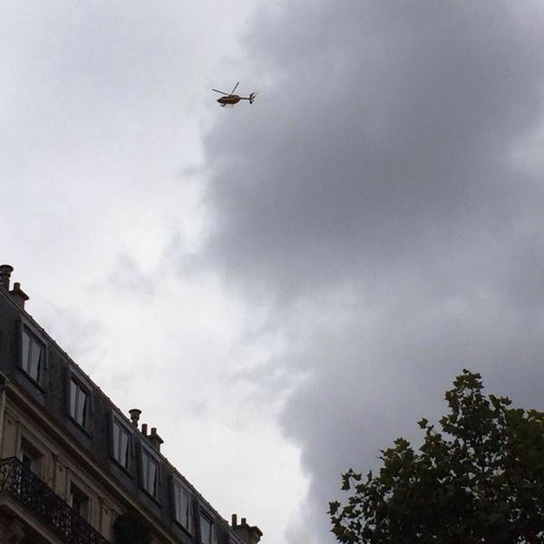 SyndicatFamille's tweet photo. Coucou @prefpolice ! Pourrons-nous avoir les images cette-fois ? #5oct #FamillesEnAvant http://t.co/WzDMCzkzuG