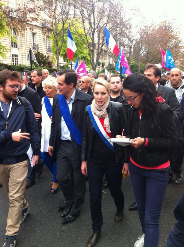 La «Manif pour tous» a-t-elle honte d’être soutenue par le Front national? BzL5zwsIgAAhZuS