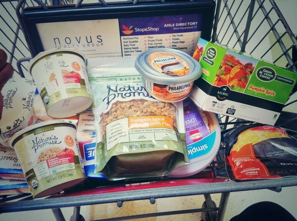 g0rjesssxo's tweet image. Grocery shopping yest turned into buying every pumpkin item I could find....#basicbitchproblems