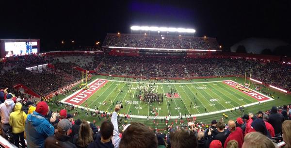 taylor_rossi_'s tweet photo. before &amp; after the field was stormed by fans last night #ChoppedMichigan http://t.co/HZlM15PG8T