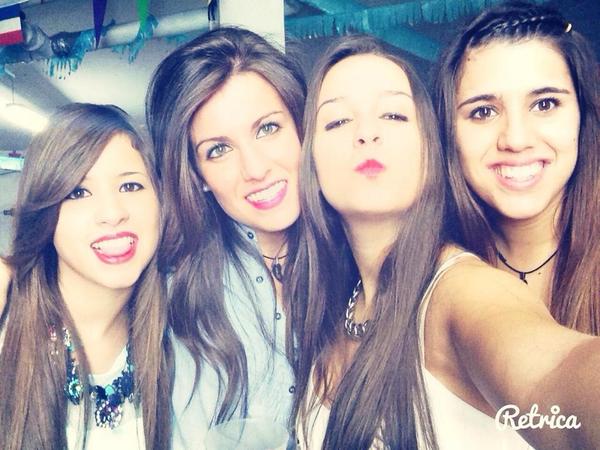 Paulavalero4's tweet photo. Mis reinonas guapaaaaas!❤️ http://t.co/yJhDxlj00O