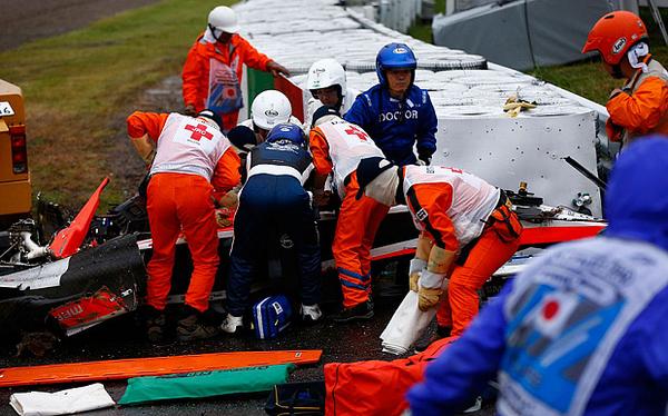 [2014] Jules Bianchi accidenté à Suzuka . BzLAueoCMAAMM4F