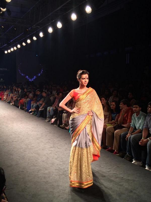 mandiradesigns's tweet image. Fun, festive, alive! Our new collection celebrates the joy for life - Joie de Vivre! #MFWknd @MFWknd