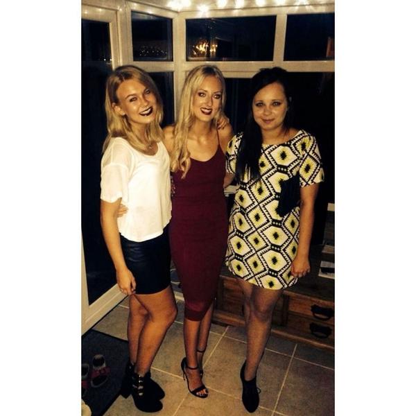 HaayleyBeale's tweet photo. 2⃣2⃣ 😘 @CKD95 @CharleySmith3 x http://t.co/YPQ38vMfeH