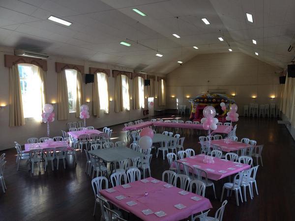 LPartyPlanet's tweet photo. Look what a difference these balloon centerpieces have made ! #Gibraltar #Balloons #PartyTime #PartyGibraltar http://t.co/9r0yyuUOAs