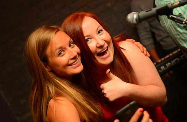 Tazkarty's tweet photo. Sing your heart out @Amicibar Zamalek tonight. Book your spot on Tazkarty. net http://t.co/XjNOCsF4CI