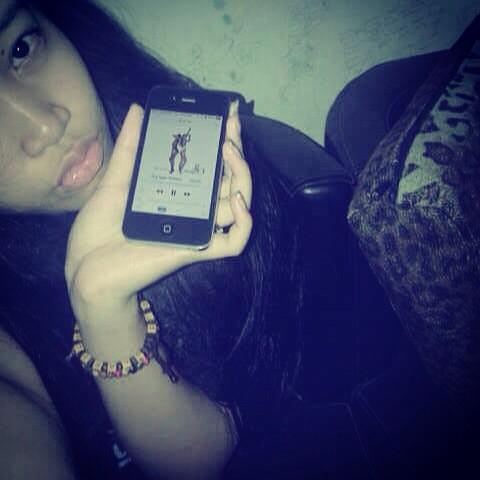 adellyaaaa's tweet photo. This is my #bootyselfie #JLovers #jlobootyonitunes #jlofollowsback #MyBootyJlo I wish u could follow me MAMI @JLo 😍😘💖 http://t.co/2VFsU0myEN