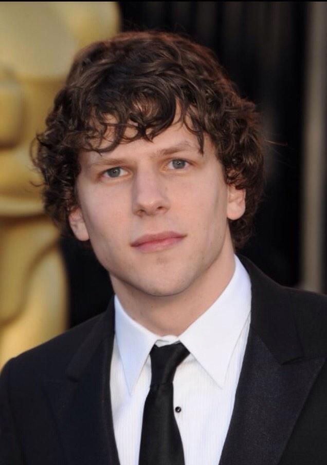 Happy Time, people!

Happy 31st birthday, Jesse Eisenberg! 