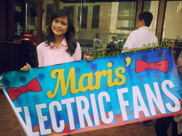 PoreberMARIS's tweet photo. @MARSTELLARACAL with maris' electricfans tarp 👍👍👍👍

Soooooo happyyyyy!!! 😄😄😄😄😄
👉 MARIS Won Our Hearts 👈 http://t.co/BJMpnbsGrw