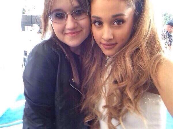 JustAriPics's tweet photo. Ari and Sarah http://t.co/ruaqMAociK