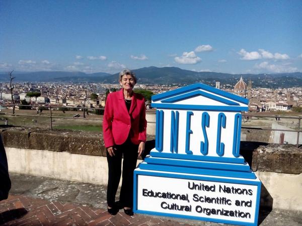 CarloFrancini's tweet photo. #focus2014 @UNESCO Irina Bokova on Forte Belvedere terrace #Florence #WorldHeritageSite http://t.co/BQyGRfo3wt