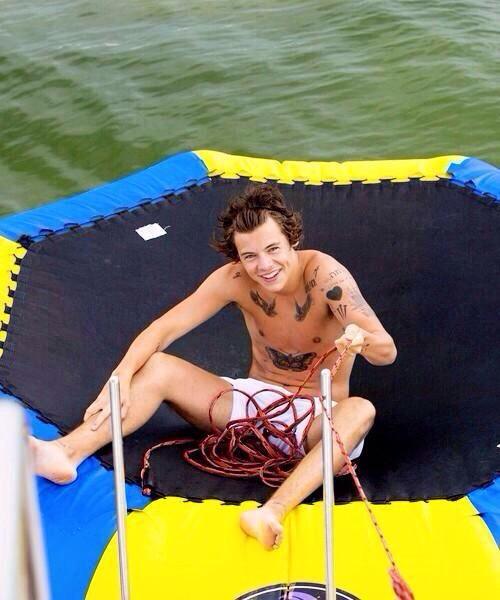 bestpicsofharry's tweet image. OK