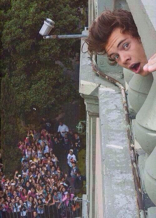 bestpicsofharry's tweet image. why have I never seen this